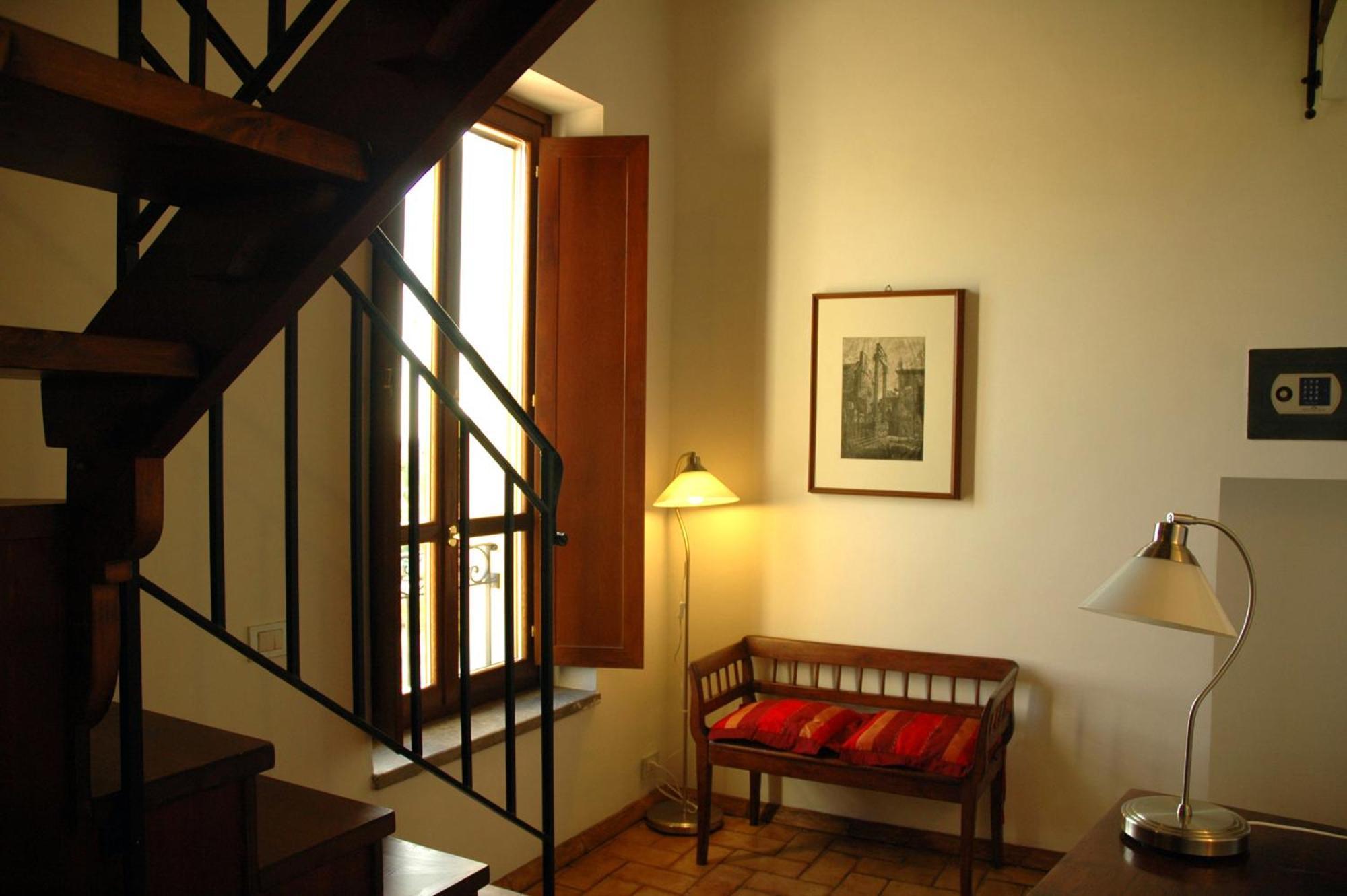 Residenza D'epoca Pietra Di Ponente Landhaus Ciampino